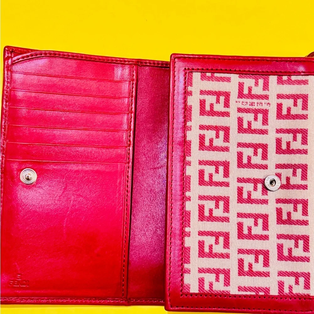 Fendi Red and Cream Monogram Wallet - Picture 7 of 13